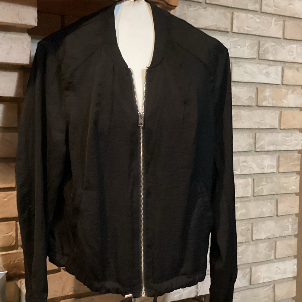 H&M Black Divided zipper crop lightweight Jacket